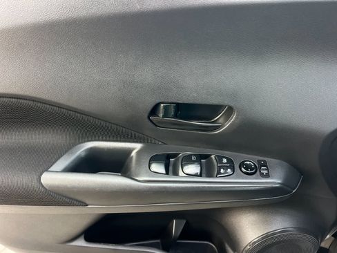 Used 2024 Nissan Kicks S image 13