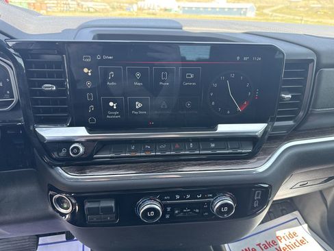 Used 2024 GMC Sierra 3500 SLE image 11