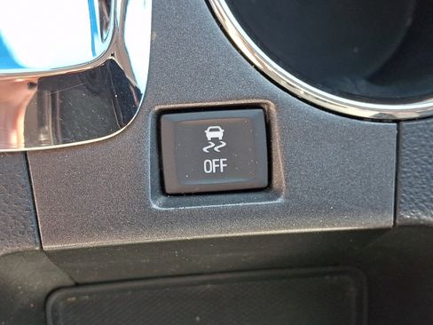 Used 2016 Chevrolet Equinox LTZ w/ Enhanced Convenience Package AWD/4WD image 26