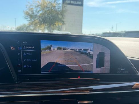 Used 2024 Cadillac Escalade ESV Premium Luxury w/ Performance Package image 18