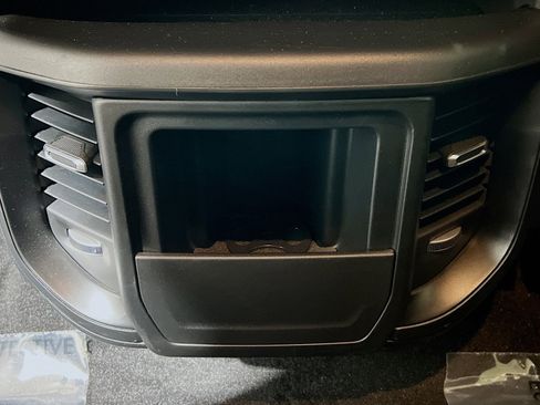 Used 2025 RAM 1500 Big Horn AWD/4WD image 17