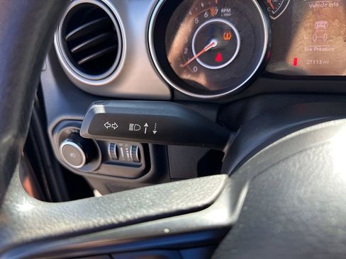 Used 2021 Jeep Wrangler Unlimited Sport image 32