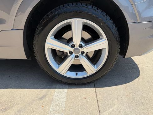 Used 2019 Audi e-tron Prestige w/ Prestige Package AWD/4WD image 50