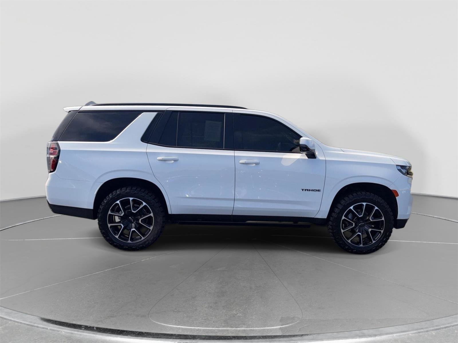 Used 2024 Chevrolet Tahoe RST w/ Luxury Package AWD/4WD image 6