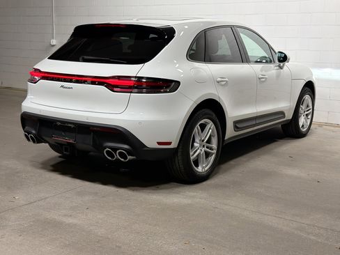 Certified 2025 Porsche Macan image 7
