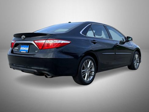 Used 2016 Toyota Camry SE w/ Protection Package (Q2) FWD image 5