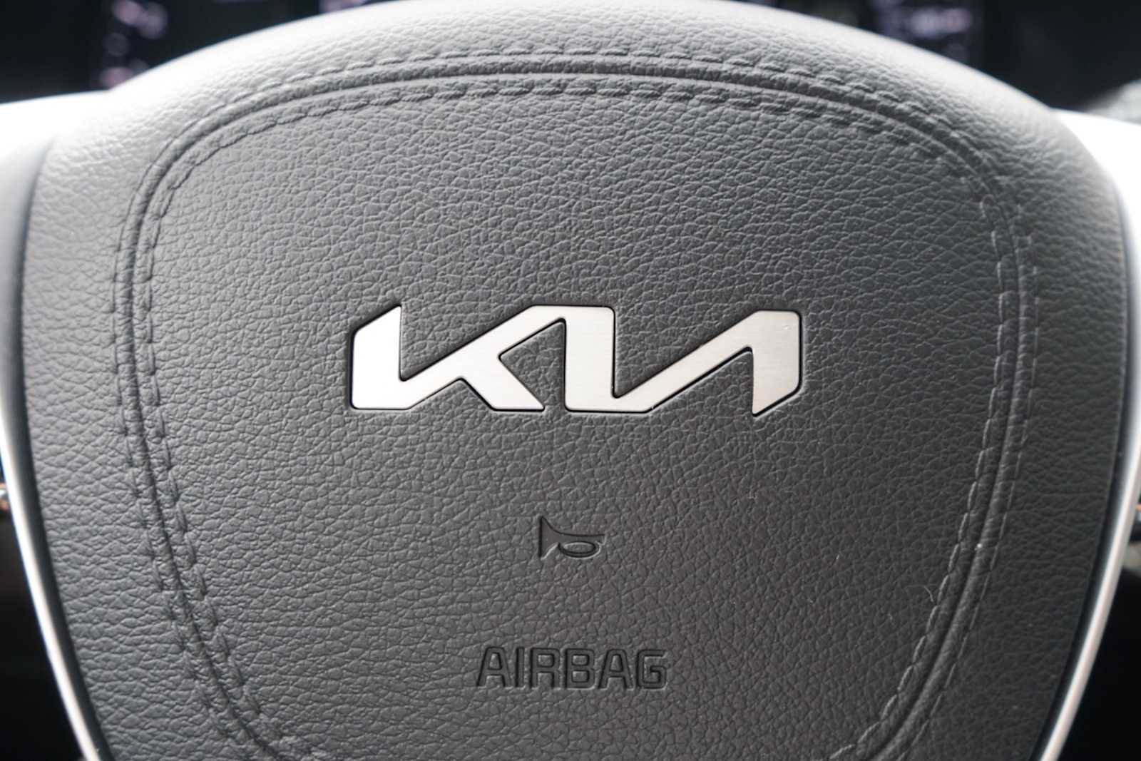 Certified 2022 Kia Telluride EX w/ EX Premium Package AWD/4WD image 13