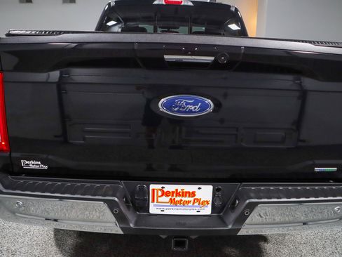 Used 2023 Ford F150 Lariat w/ Equipment Group 502A High AWD/4WD image 8