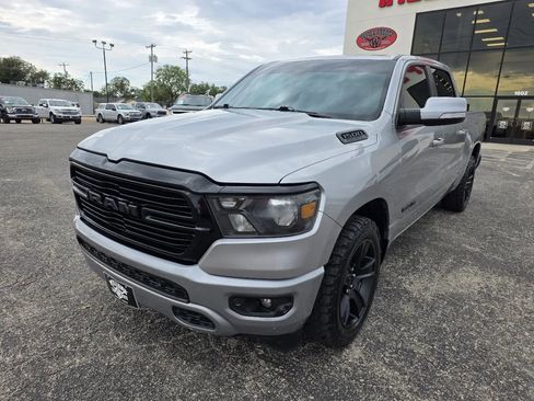 Used 2020 RAM 1500 Big Horn AWD/4WD image 3