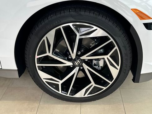 New 2025 Hyundai Ioniq 6 SEL AWD/4WD image 4