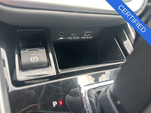 Certified 2025 Subaru Outback Onyx Edition AWD/4WD image 18