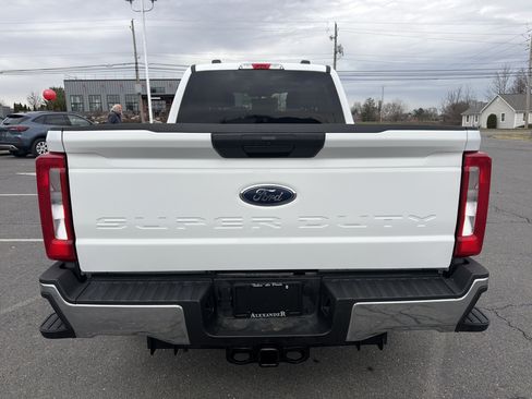 Used 2025 Ford F250 XLT image 4