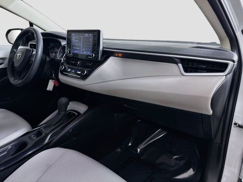 Used 2022 Toyota Corolla LE FWD image 30