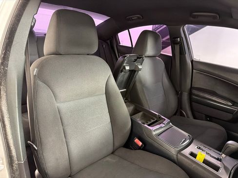 Used 2012 Dodge Charger SE RWD image 21