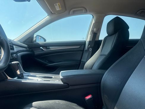 Used 2019 Honda Accord LX image 36