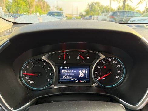 Used 2021 Chevrolet Equinox LT FWD image 10