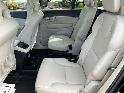 Used 2020 Volvo XC90 T6 Momentum AWD/4WD image 18