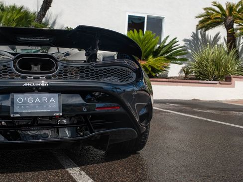 Used 2024 McLaren 750S image 18