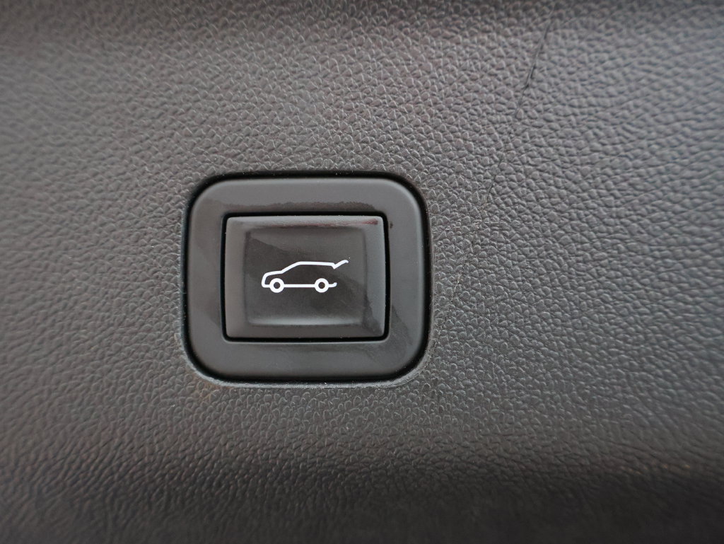 Certified 2026 GMC Yukon Denali Ultimate AWD/4WD image 8