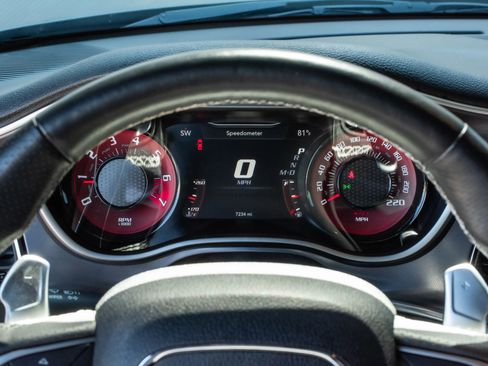 Used 2019 Dodge Challenger SRT Hellcat Redeye image 11