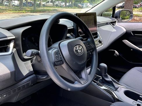 Used 2026 Toyota Corolla LE FWD image 14