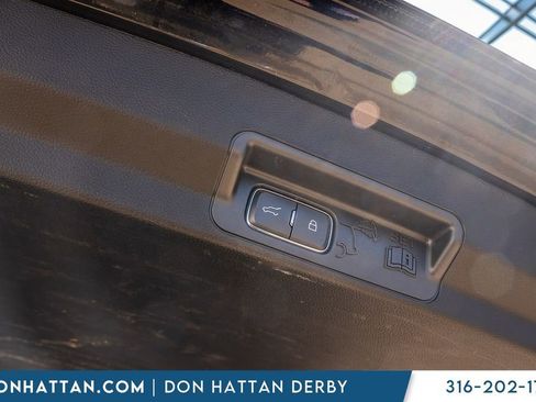 Used 2023 Ford Explorer XLT w/ Equipment Group 202A AWD/4WD image 32