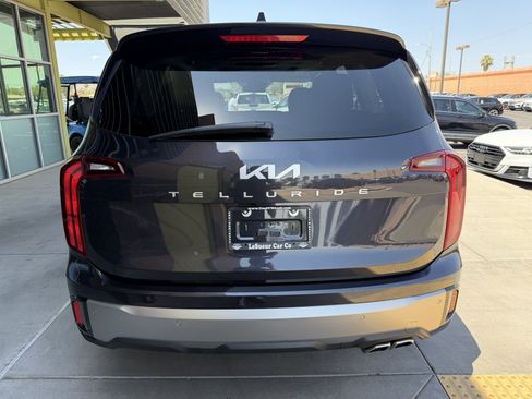 Used 2025 Kia Telluride S FWD image 13