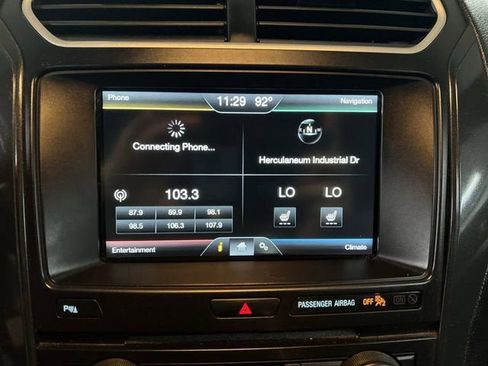 Used 2016 Ford Explorer XLT w/ Equipment Group 202A FWD image 13