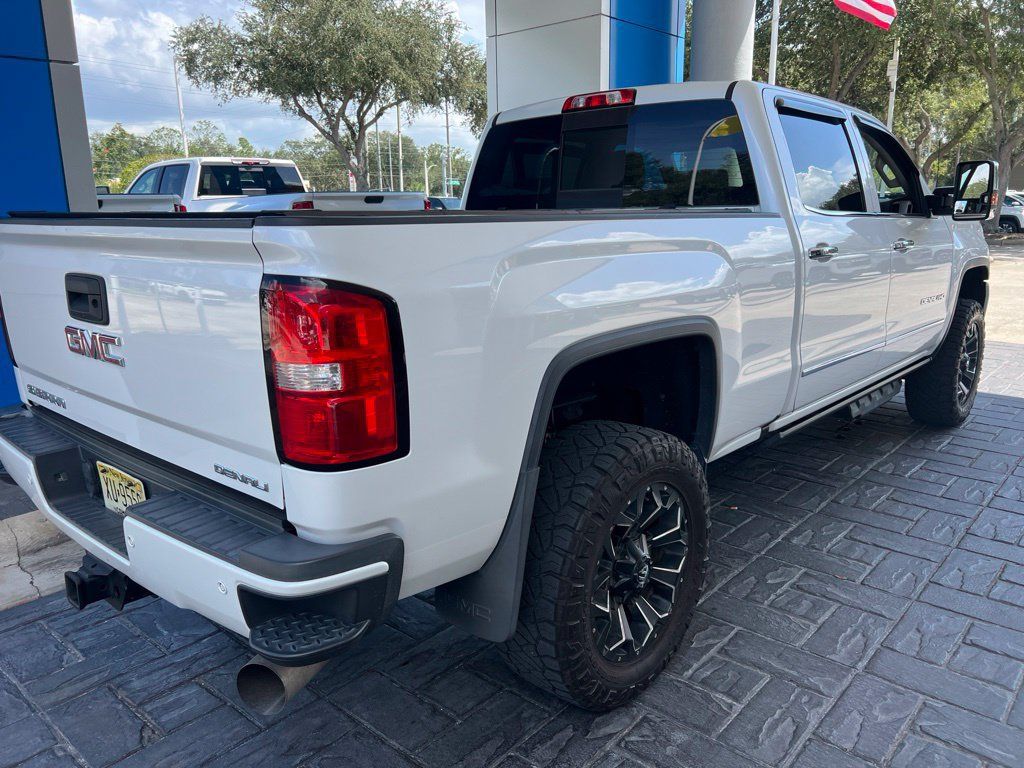 Used 2018 GMC Sierra 2500 Denali w/ Duramax Plus Package AWD/4WD image 2