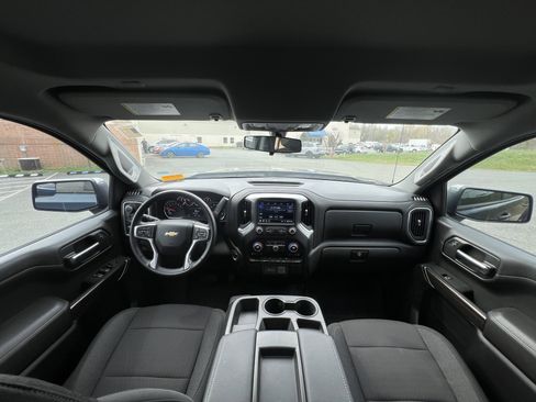 Used 2022 Chevrolet Silverado 1500 LT image 16