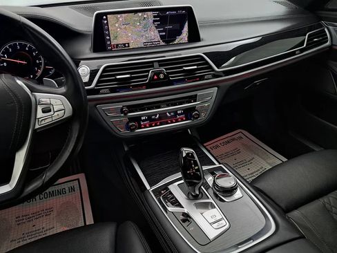 Used 2019 BMW 750i xDrive w/ Executive Package AWD/4WD image 17