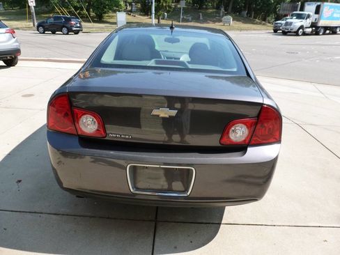 Used 2010 Chevrolet Malibu LS image 8