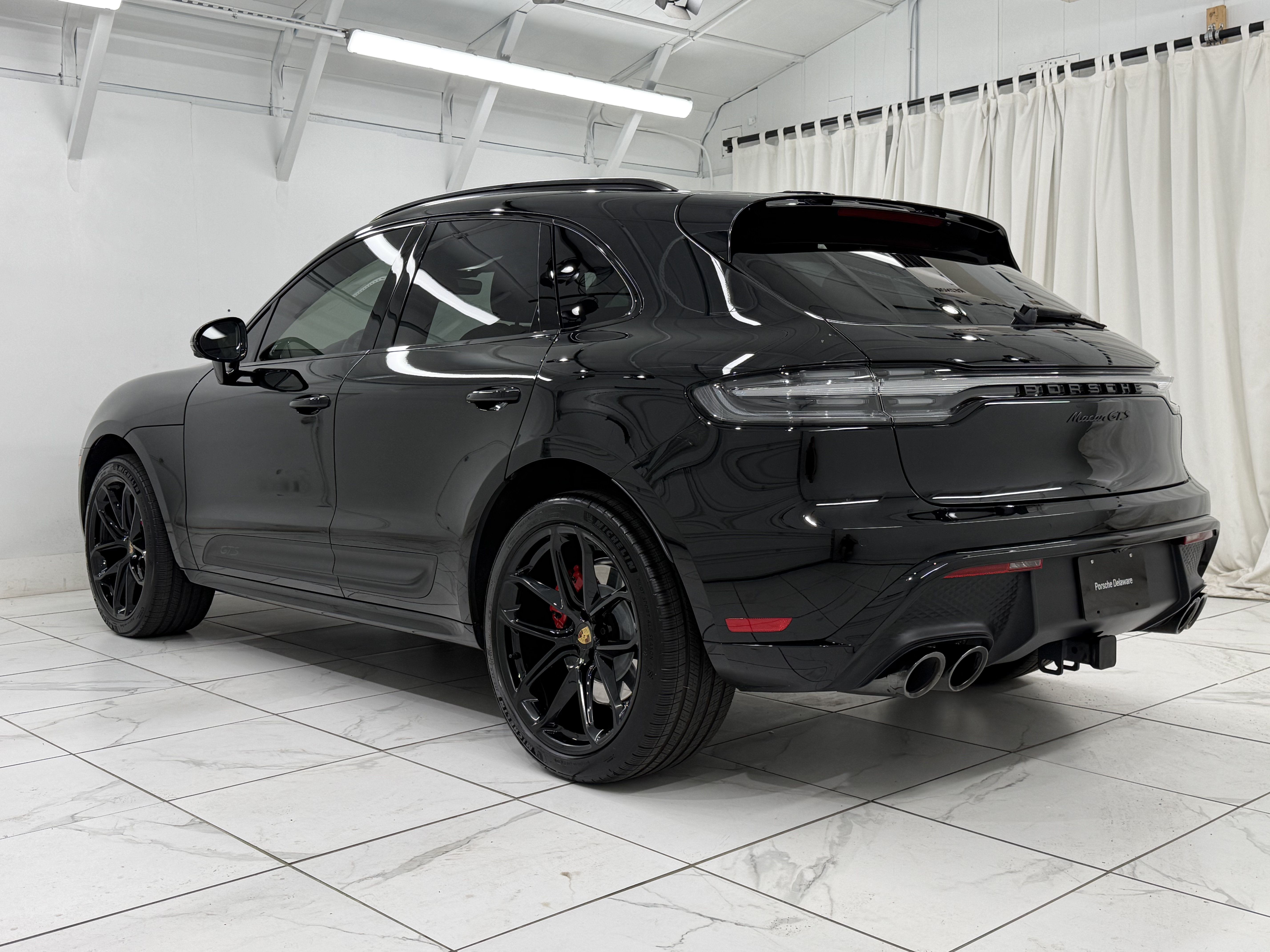 Used 2026 Porsche Macan GTS AWD/4WD image 3