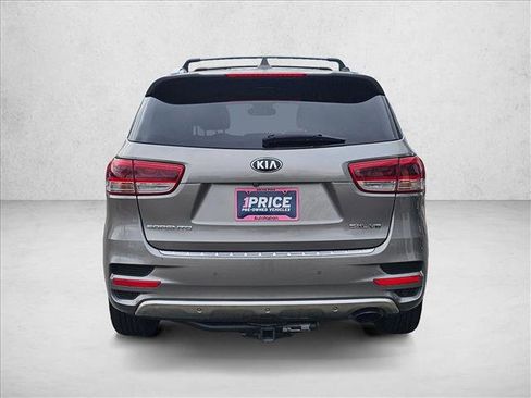 Used 2017 Kia Sorento SX image 4