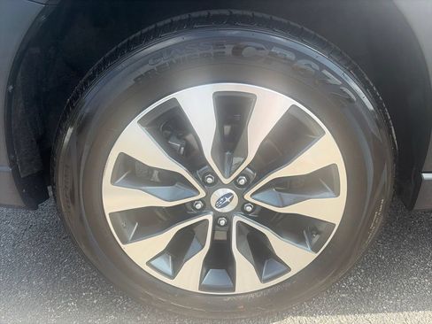 Used 2024 Subaru Outback Limited AWD/4WD image 10