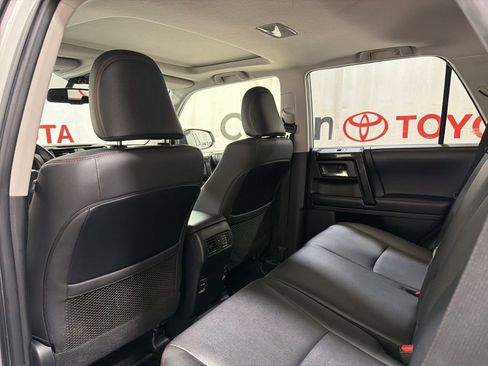 Used 2019 Toyota 4Runner TRD Off-Road Premium AWD/4WD image 21