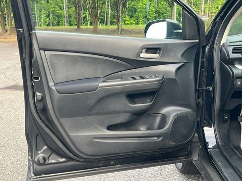 Used 2015 Honda CR-V LX image 9