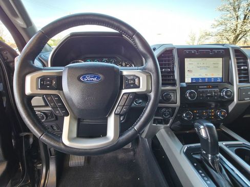 Used 2020 Ford F150 Lariat image 13