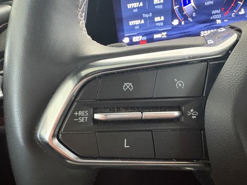 Used 2024 Chevrolet Traverse Z71 AWD/4WD image 14