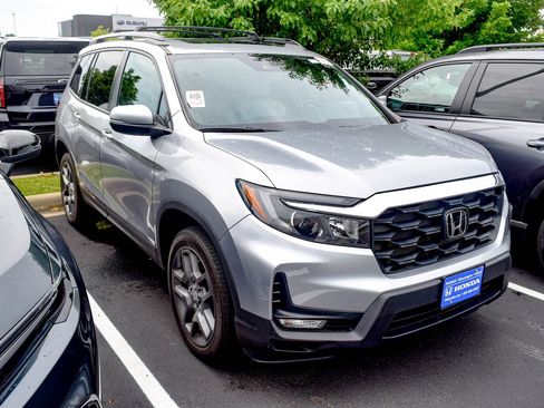 Used 2023 Honda Passport EX-L image 4