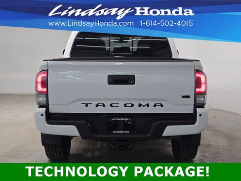 Used 2020 Toyota Tacoma TRD Off-Road w/ Technology Package image 5