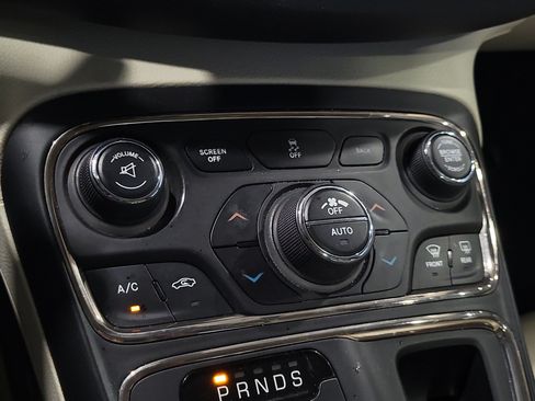 Used 2015 Chrysler 200 C w/ Navigation & Sound Group I AWD/4WD image 28