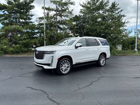 Certified 2021 Cadillac Escalade Premium Luxury AWD/4WD image 2