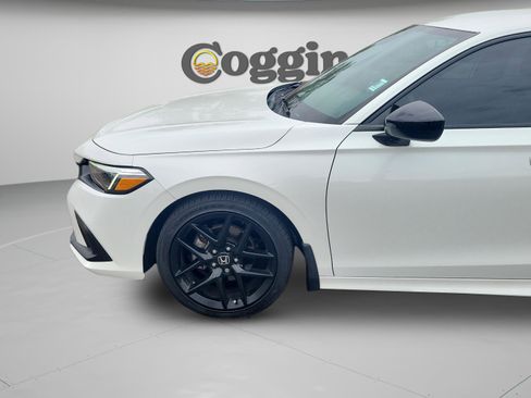 Used 2023 Honda Civic Sport image 32
