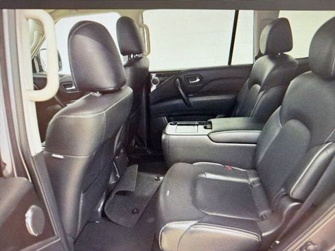 Used 2024 INFINITI QX80 Luxe image 6