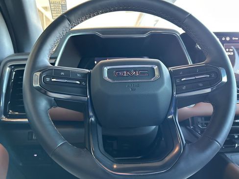 Used 2023 GMC Canyon AT4 w/ AT4 Premium Package image 22