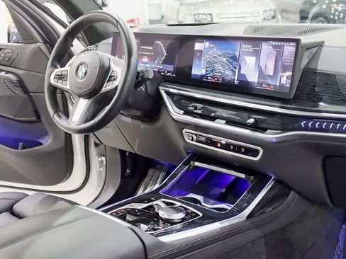 Used 2023 BMW X7 xDrive40i w/ M Sport Package image 34