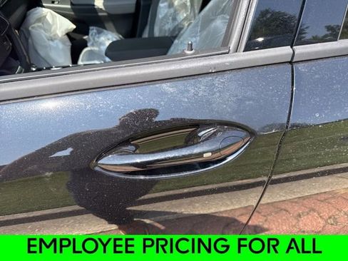 New 2025 Buick Envista Avenir image 8