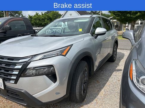 Used 2025 Nissan Rogue SV FWD image 8