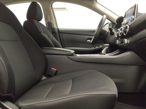 Used 2025 Nissan Sentra SV FWD image 21
